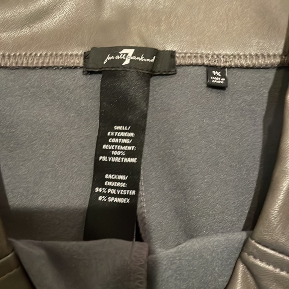 Women’s 7 for all Mankind Pleather Pants Sz 1X NWT - Picture 3 of 3